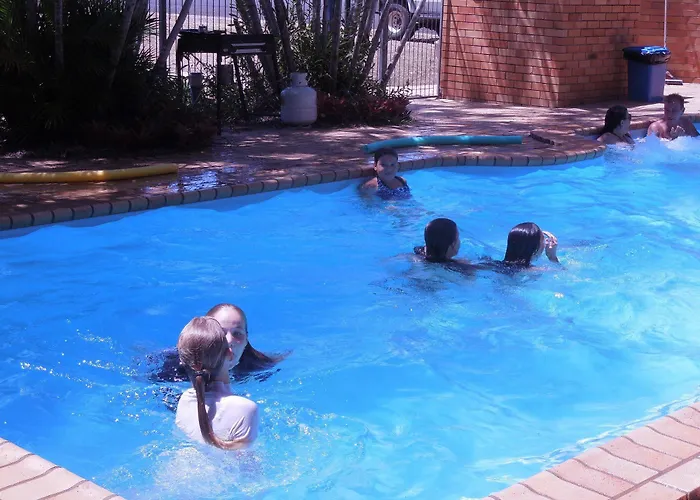 Moore Park Beach Inn